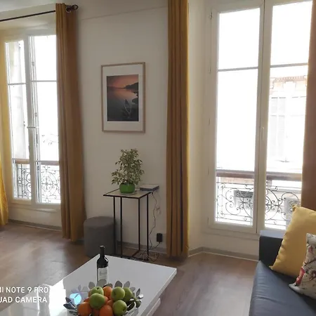 5 Min To Sea Francaise Old Town Apartment