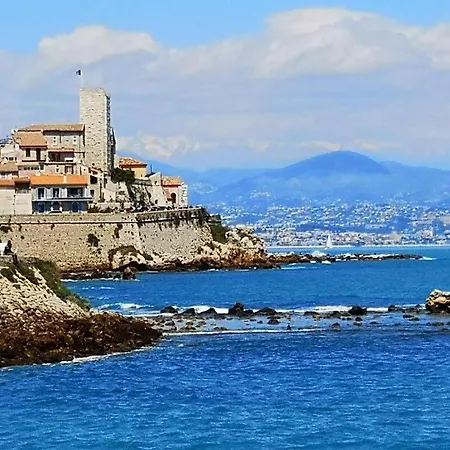 5 Min To Sea Francaise Old Town Appartamento *