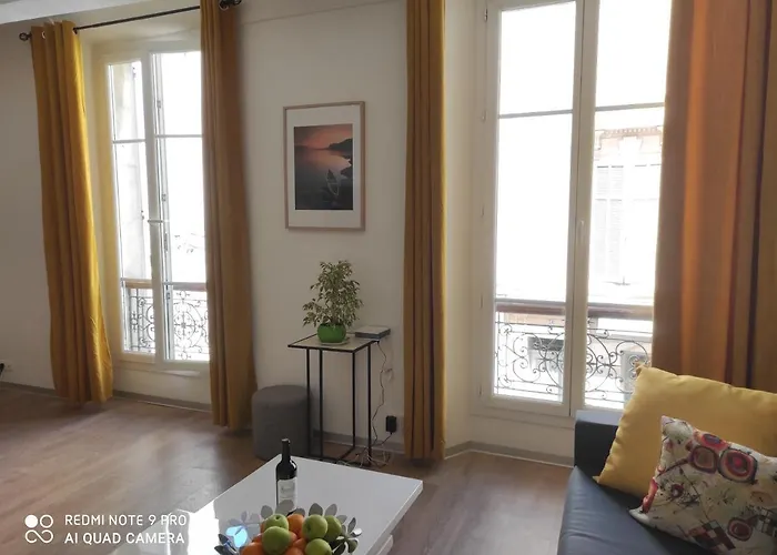 5 Min To Sea Francaise Old Town Διαμέρισμα