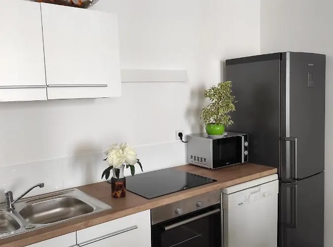 5 Min To Sea Francaise Old Town Διαμέρισμα *